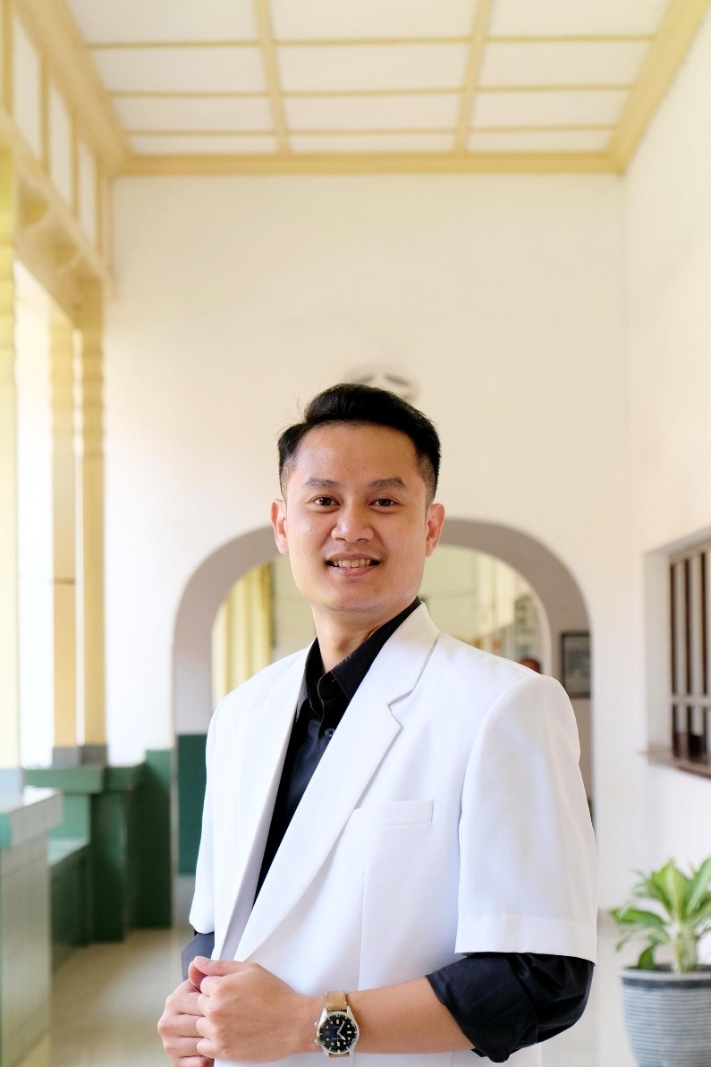 Drg. Thomas Reynaldi Winanto